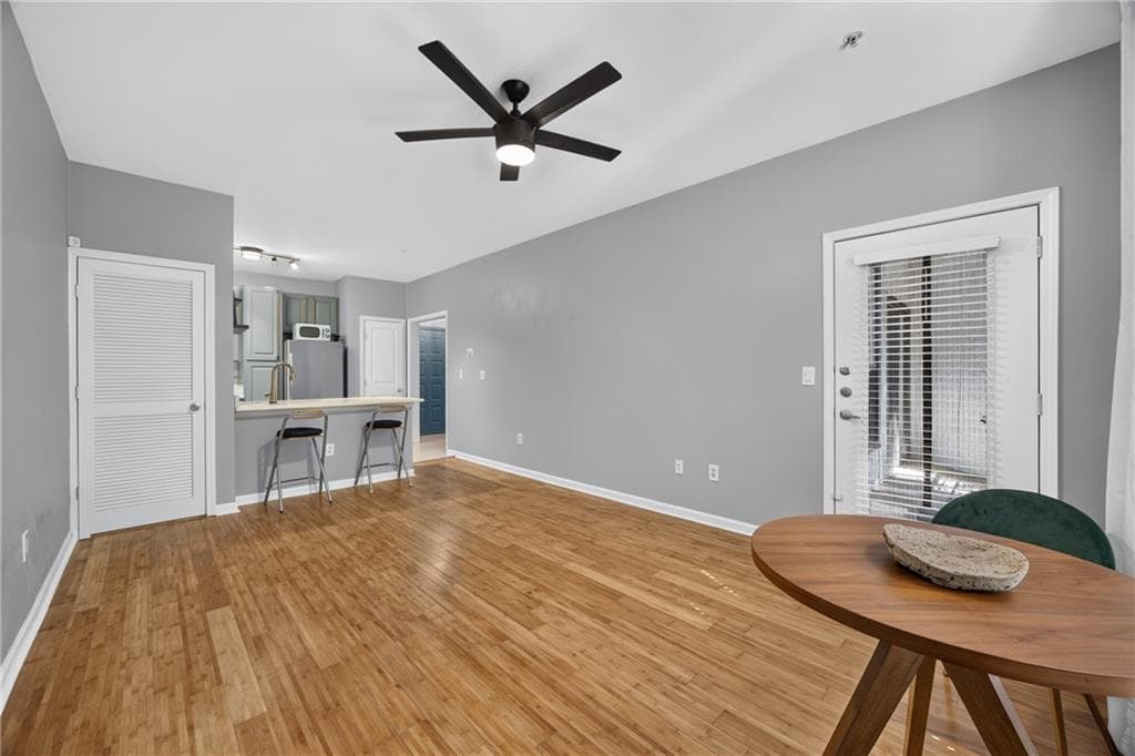 2 bedroom, 1 bathroom, 895 sq ft condominium for sale at 821 Ralph Mcgill Boulevard 3137, Atlanta, GA 30306 — photo 9