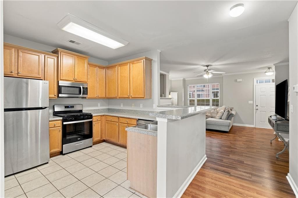 2 bedroom, 3 bathroom, 1,479 sq ft townhouse under contract at 4721 Liberty Square Drive, Acworth, GA 30101 — photo 9
