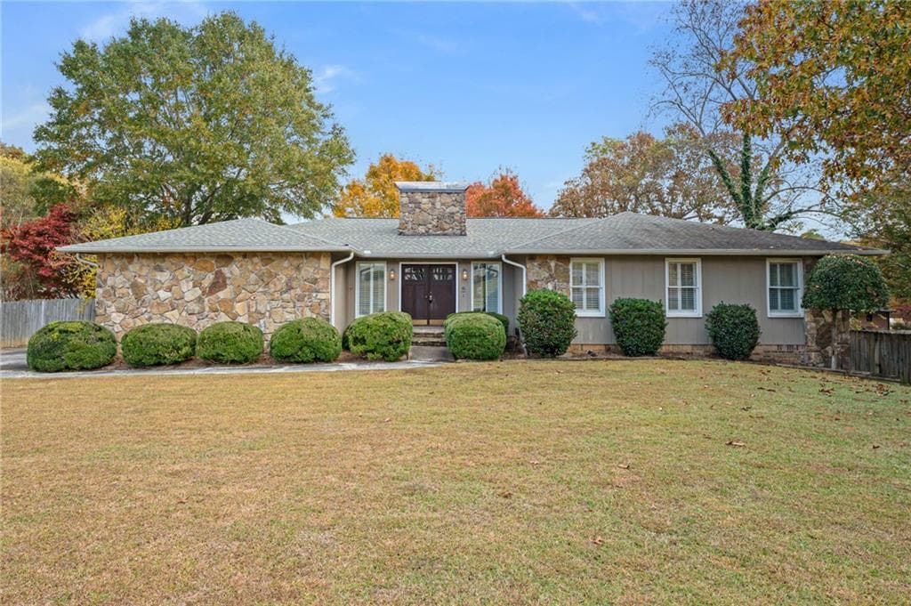 6 bedroom, 4 bathroom, 5,196 sq ft single family residence for sale at 127 Windsor Drive, Calhoun, GA 30701 — photo 6