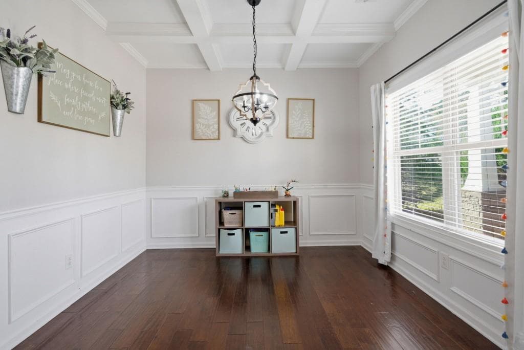 4 bedroom, 3 bathroom, 2,220 sq ft single family residence for sale at 330 White Birch Lane, Jefferson, GA 30549 — photo 6
