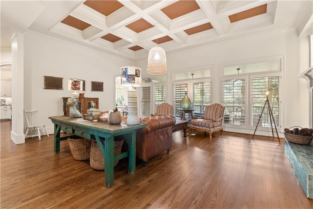 6 bedroom, 6 bathroom, 7,834 sq ft single family residence for sale at 3080 Creek Tree Lane, Cumming, GA 30041 — photo 3