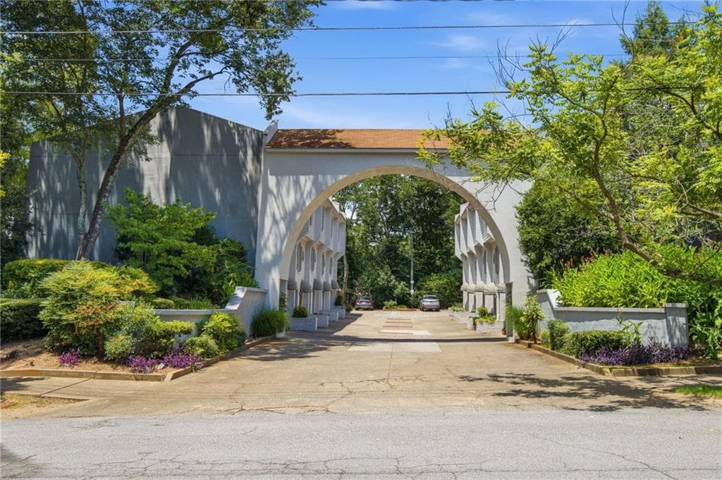 3 bedroom, 3 bathroom, 1,238 sq ft townhouse for rent at 856 Saint Charles Avenue 8, Atlanta, GA 30306 for $3,550 a month — photo 1 of 37