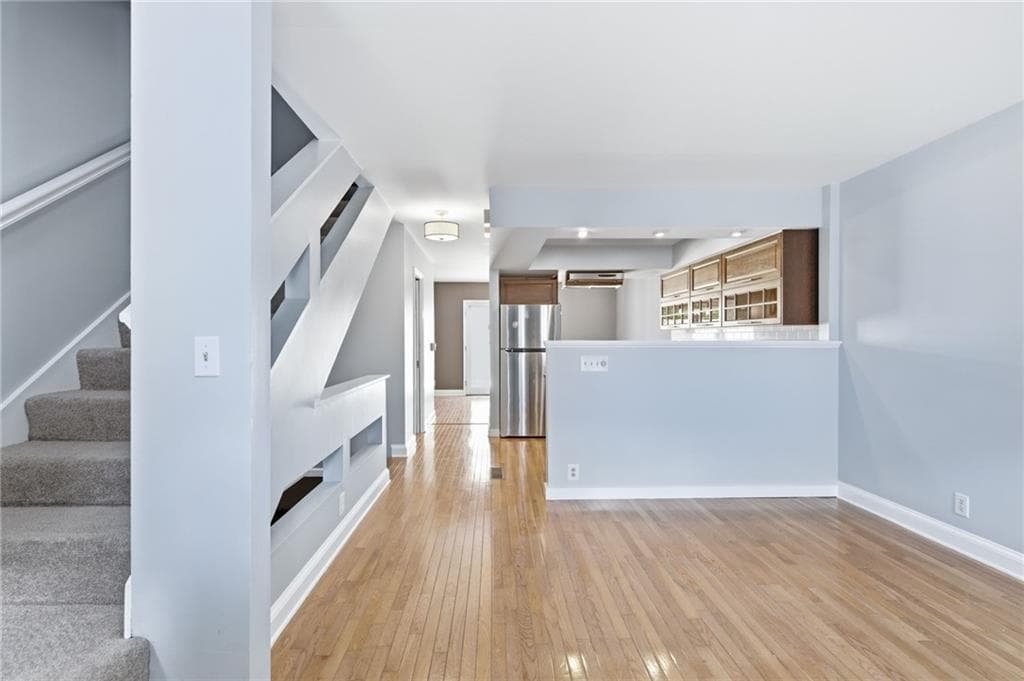 3 bedroom, 3 bathroom, 1,238 sq ft townhouse for rent at 856 Saint Charles Avenue 8, Atlanta, GA 30306 for $3,550 a month — photo 6