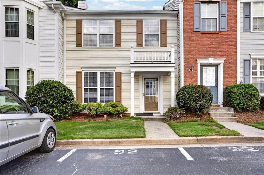 3 bedroom, 3 bathroom, 1,370 sq ft townhouse for rent at 4645 Valais Court 92, Johns Creek, GA 30022 for $2,000 a month — photo 2