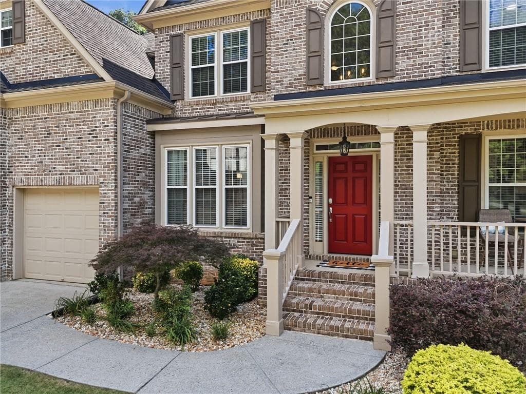 6 bedroom, 4 bathroom, 4,397 sq ft single family residence under contract at 6360 Hampton Rock Lane, Cumming, GA 30041 — photo 5