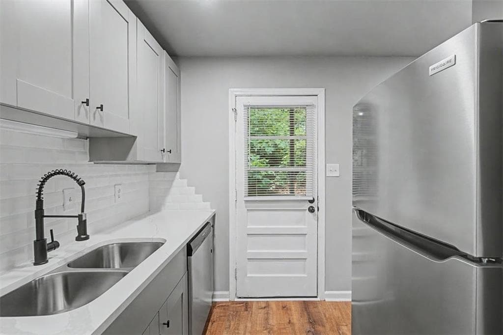 2 bedroom, 1 bathroom, 990 sq ft condominium for rent at 2430 Coosawattee Drive B, Atlanta, GA 30319 for $1,995 a month — photo 4