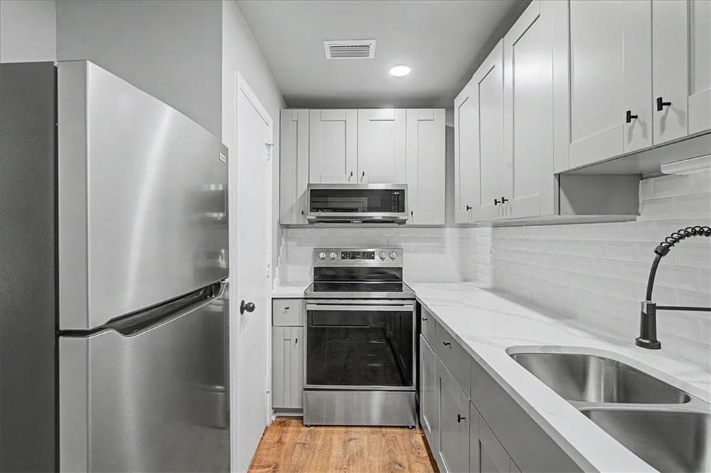 2 bedroom, 1 bathroom, 990 sq ft condominium for rent at 2430 Coosawattee Drive B, Atlanta, GA 30319 for $1,995 a month — photo 5