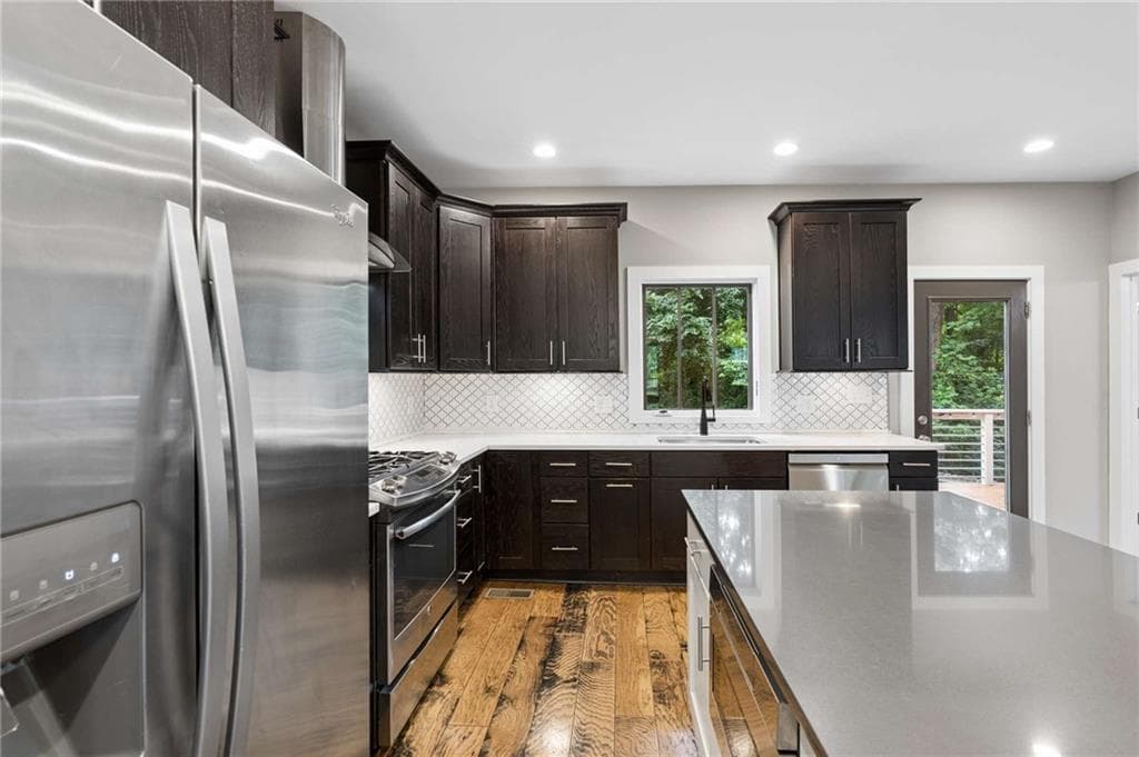 5 bedroom, 4 bathroom, 3,056 sq ft single family residence under contract at 1320 Arnold Avenue, Atlanta, GA 30324 — photo 10