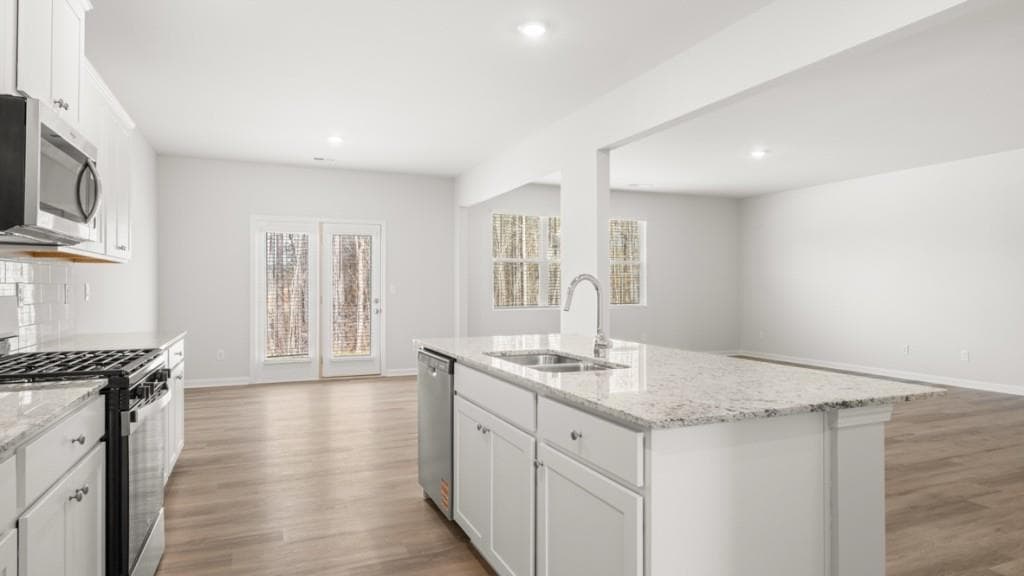 5 bedroom, 3 bathroom, 3,209 sq ft single family residence under contract at 6024 Muirfield Point, Union City, GA 30291 — photo 9