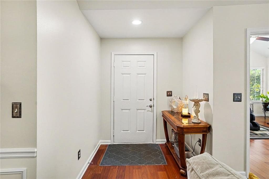 2 bedroom, 2 bathroom, 1,895 sq ft condominium for sale at 416 Kenley Court, Mcdonough, GA 30253 — photo 9
