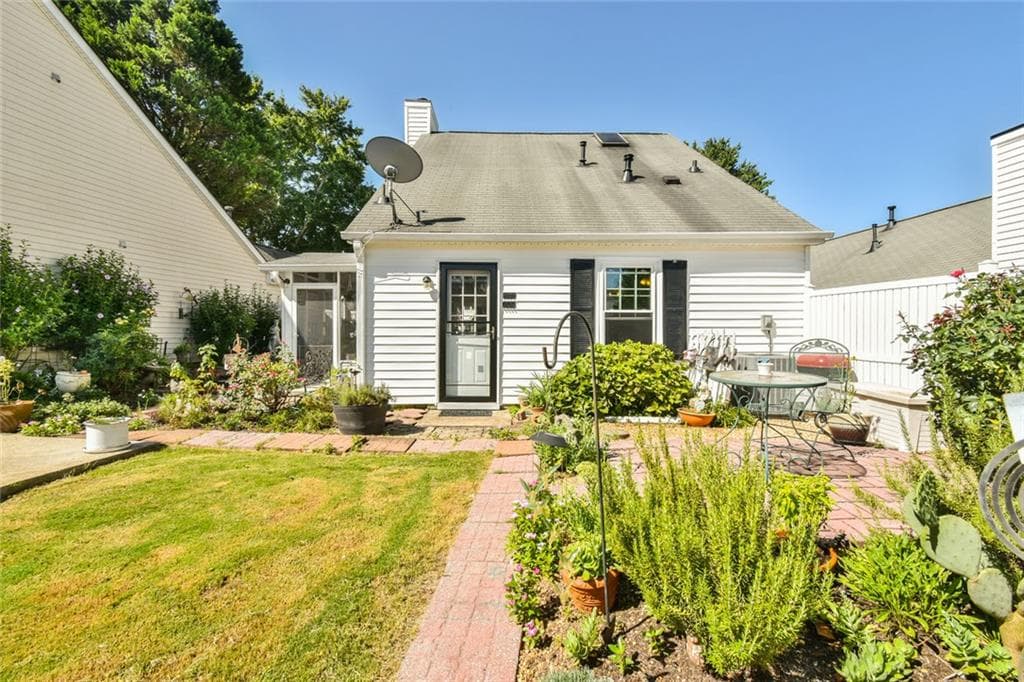 2 bedroom, 2 bathroom, 836 sq ft single family residence under contract at 2597 Albion Farm Way, Duluth, GA 30097 — photo 7