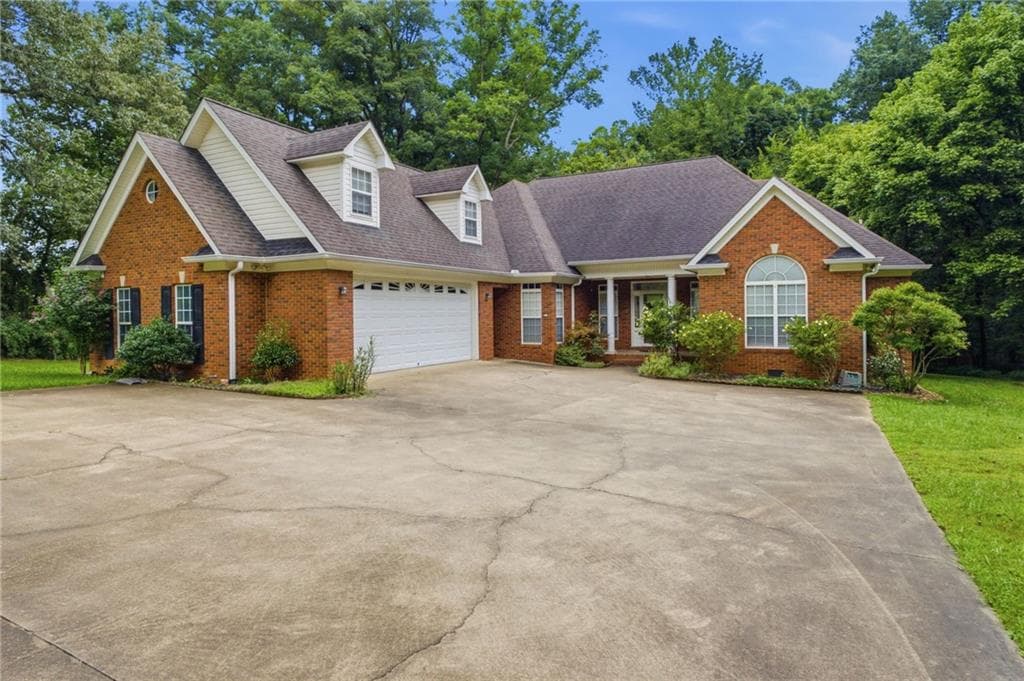 5 bedroom, 3 bathroom, 3,004 sq ft single family residence sold at 777 Wilkerson Road, Rome, GA 30165