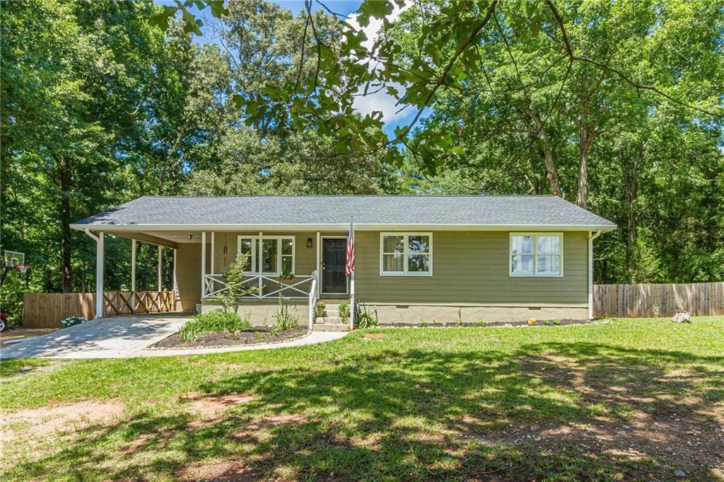 3 bedroom, 2 bathroom, 1,182 sq ft single family residence under contract at 2888 Whitney Road, Monroe, GA 30655