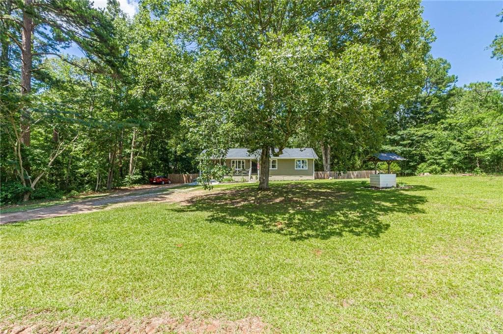 3 bedroom, 2 bathroom, 1,182 sq ft single family residence under contract at 2888 Whitney Road, Monroe, GA 30655 — photo 4