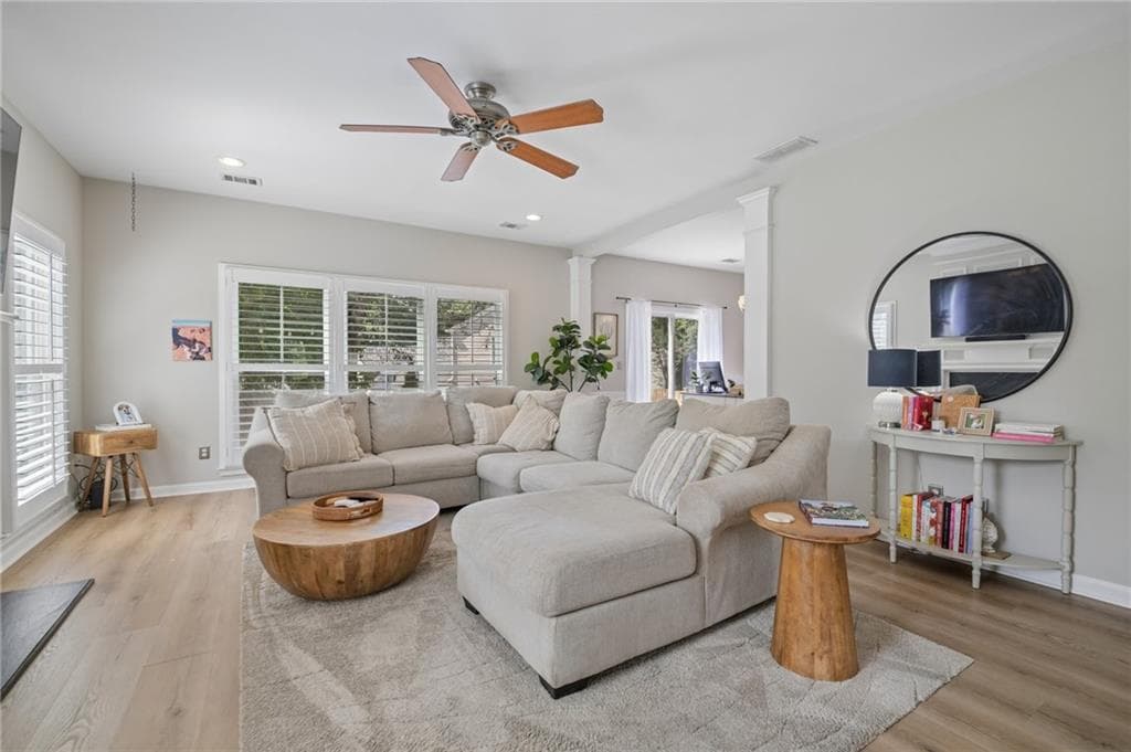 3 bedroom, 3 bathroom, 1,804 sq ft single family residence for sale at 500 Rosedown Way, Johns Creek, GA 30022 — photo 5