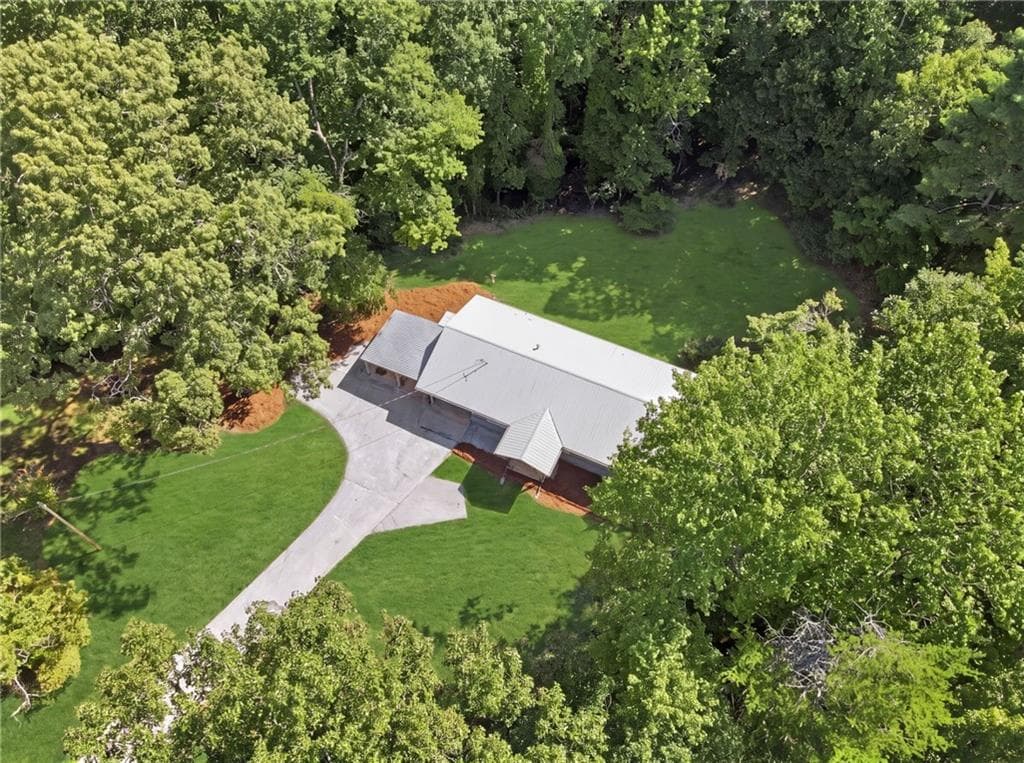3 bedroom, 2 bathroom, 1,568 sq ft single family residence under contract at 3512 Camp Wahsega Road, Dahlonega, GA 30533 — photo 4