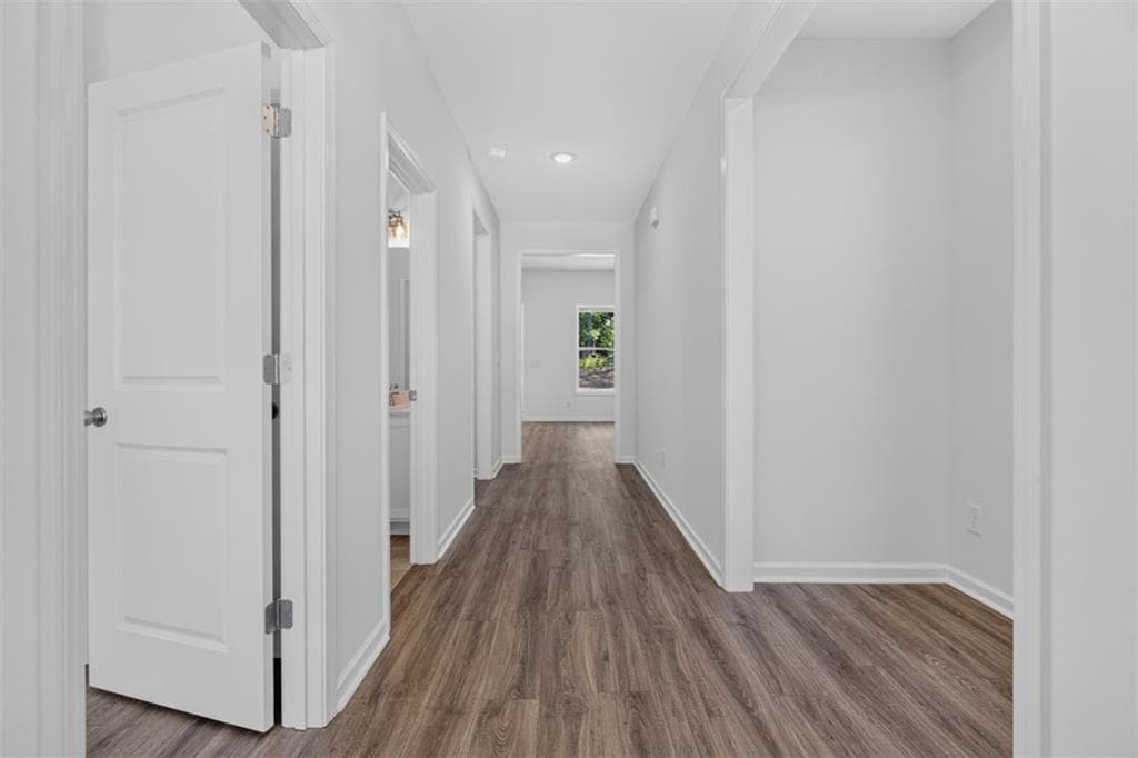 3 bedroom, 3 bathroom, 2,086 sq ft single family residence for sale at 2022 Oconee Bluff Drive, Athens, GA 30601 — photo 5