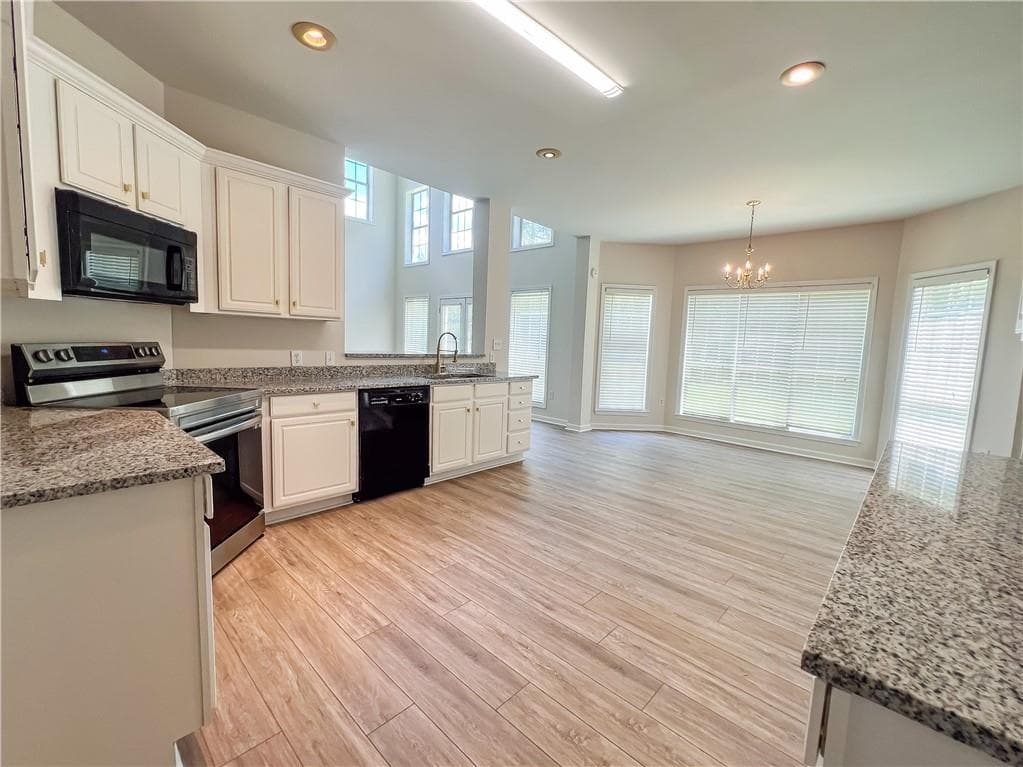 4 bedroom, 4 bathroom, 3,369 sq ft single family residence under contract at 140 Dearing Woods Way, Covington, GA 30014 — photo 10