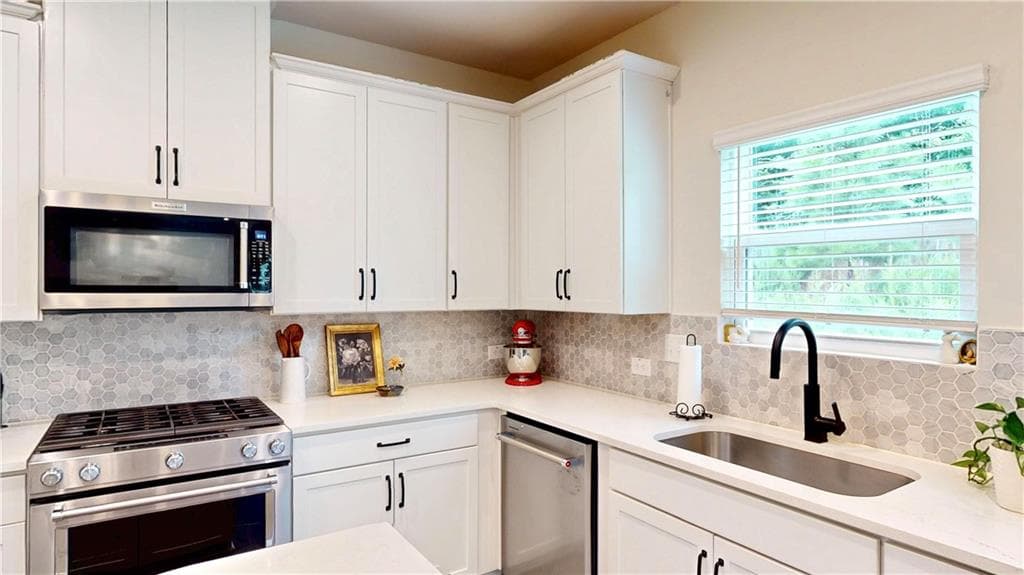 4 bedroom, 3 bathroom, 2,588 sq ft single family residence for sale at 24 Dovecrest Way, Acworth, GA 30101 — photo 6