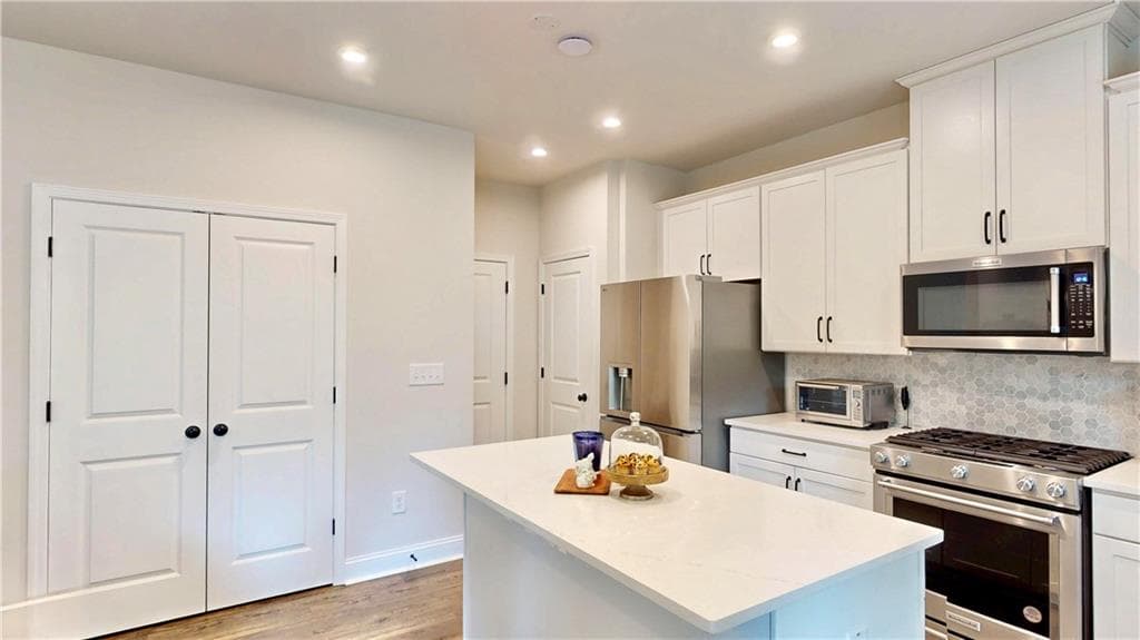 4 bedroom, 3 bathroom, 2,588 sq ft single family residence for sale at 24 Dovecrest Way, Acworth, GA 30101 — photo 4