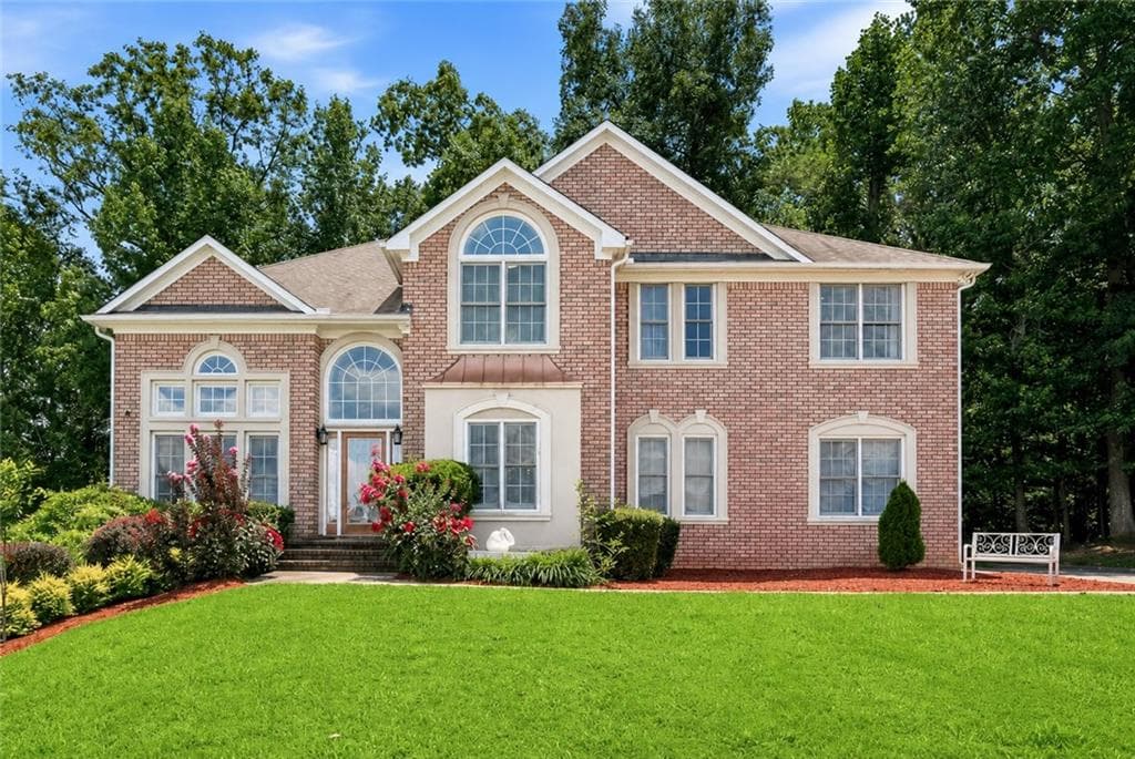 4 bedroom, 4 bathroom, 3,503 sq ft single family residence under contract at 5135 Highland Lake Drive, Atlanta, GA 30349