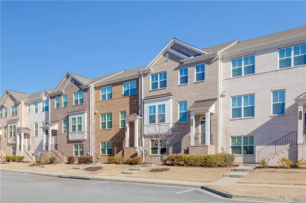4 bedroom, 4 bathroom, 2,859 sq ft townhouse for rent at 770 Sunset Park Drive, Suwanee, GA 30024 for $2,700 a month — photo 2