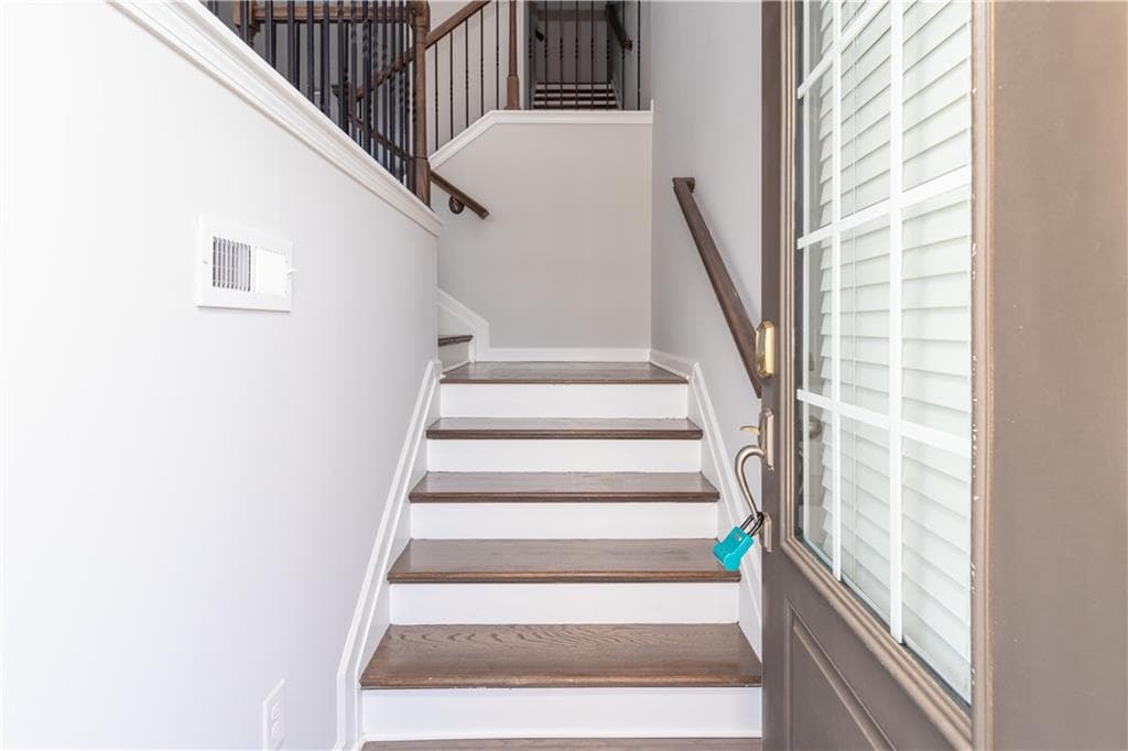 4 bedroom, 4 bathroom, 2,859 sq ft townhouse for rent at 770 Sunset Park Drive, Suwanee, GA 30024 for $2,700 a month — photo 4