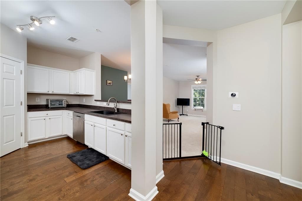 2 bedroom, 2 bathroom, 1,209 sq ft condominium for sale at 1975 Nocturne Drive 2107, Alpharetta, GA 30009 — photo 3