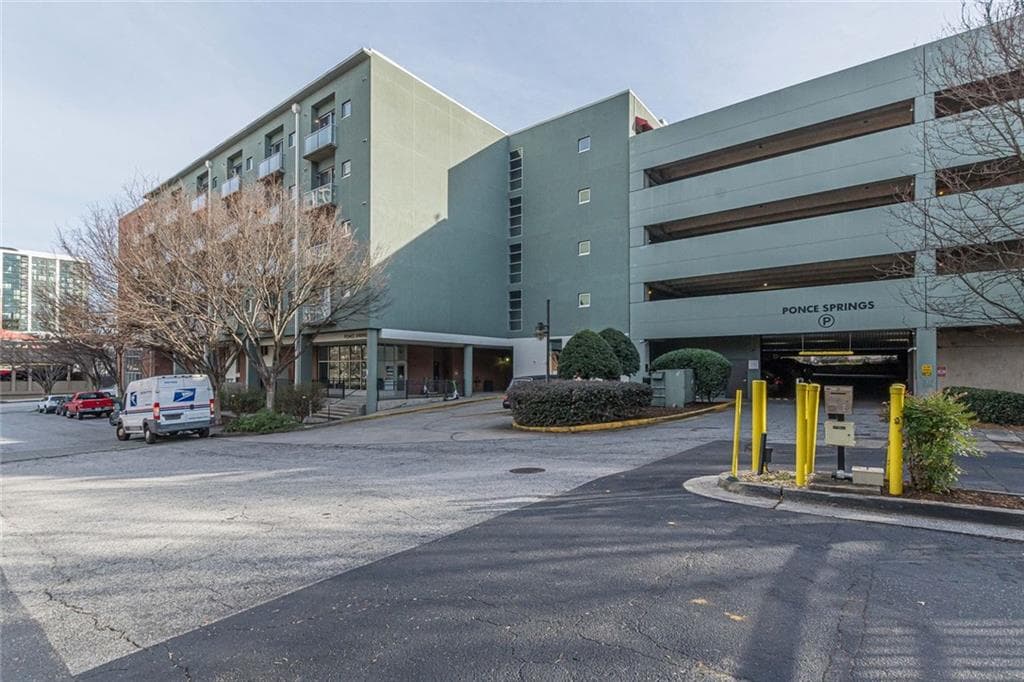1 bedroom, 1 bathroom, 695 sq ft condominium for rent at 620 Glen Iris Drive 501, Atlanta, GA 30308 for $1,795 a month — photo 9