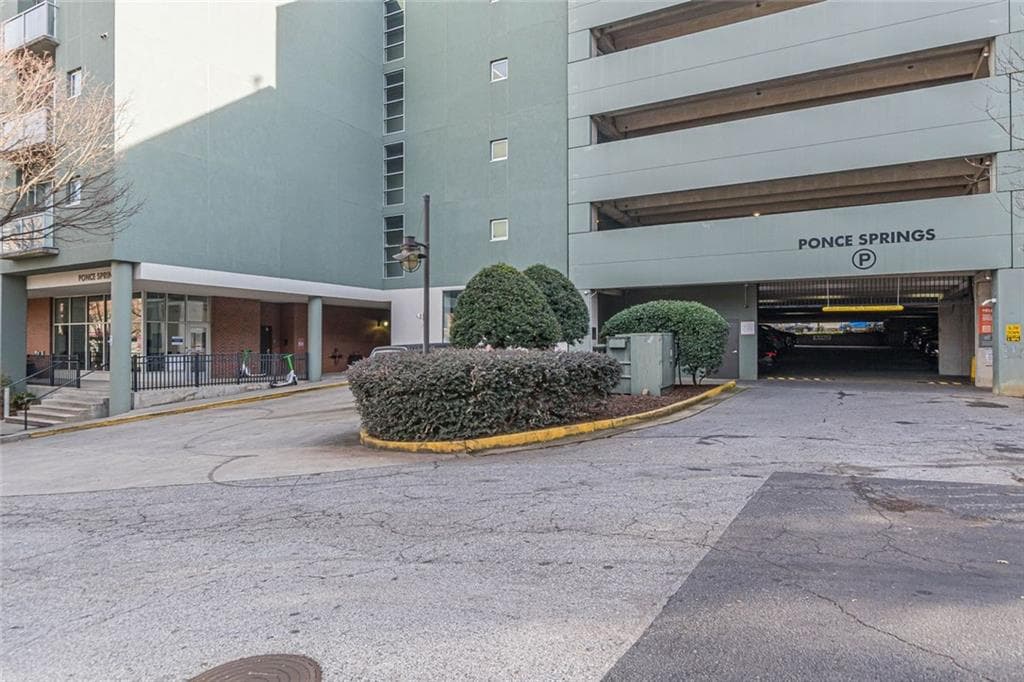 1 bedroom, 1 bathroom, 695 sq ft condominium for rent at 620 Glen Iris Drive 501, Atlanta, GA 30308 for $1,795 a month — photo 10