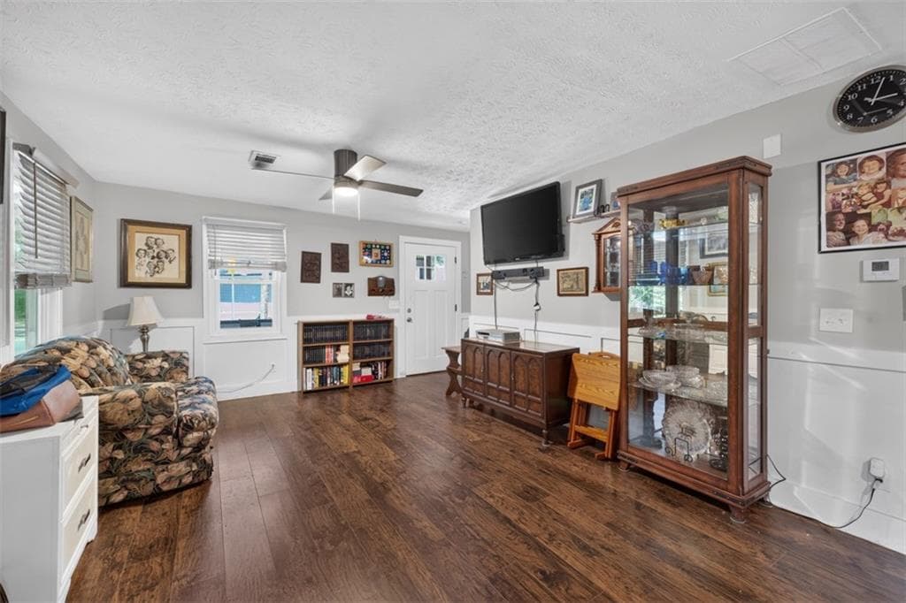 3 bedroom, 2 bathroom, 1,276 sq ft single family residence for sale at 421 Maple Lane, Monroe, GA 30655 — photo 8