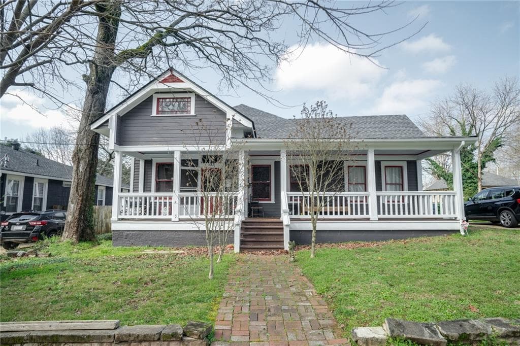 3 bedroom, 2 bathroom, 2,012 sq ft single family residence for rent at 1433 Desoto Avenue, Atlanta, GA 30310 for $2,600 a month — photo 1 of 30