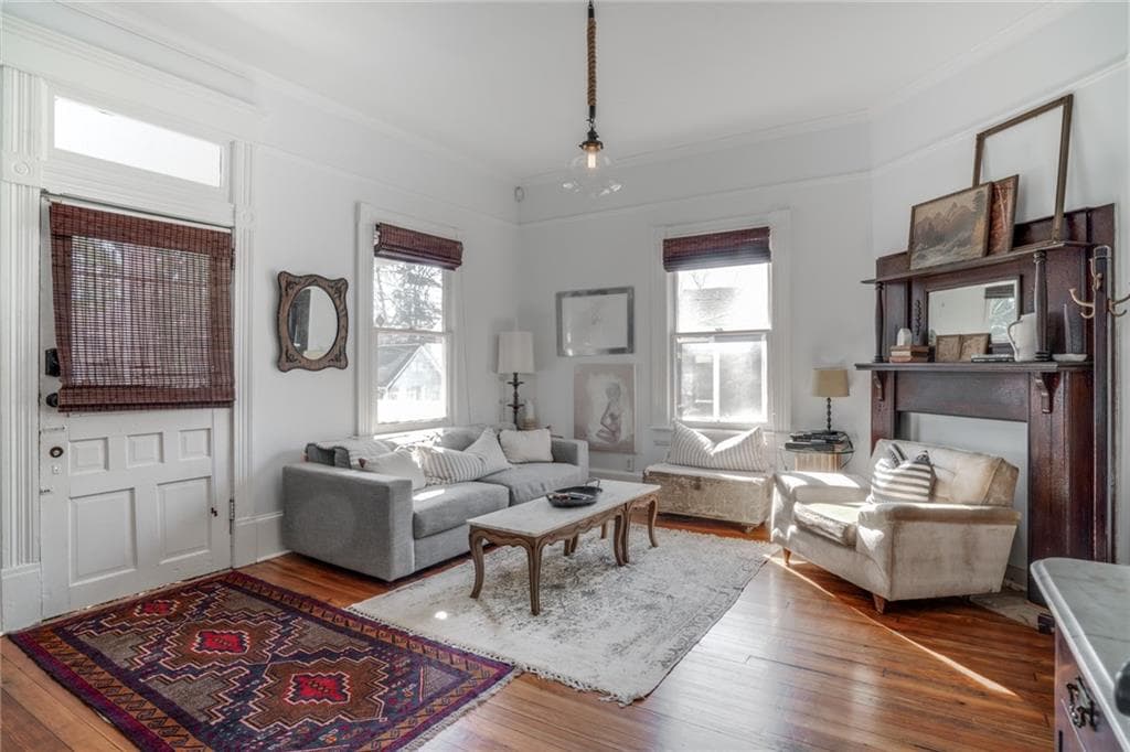 3 bedroom, 2 bathroom, 2,012 sq ft single family residence for rent at 1433 Desoto Avenue, Atlanta, GA 30310 for $2,600 a month — photo 3
