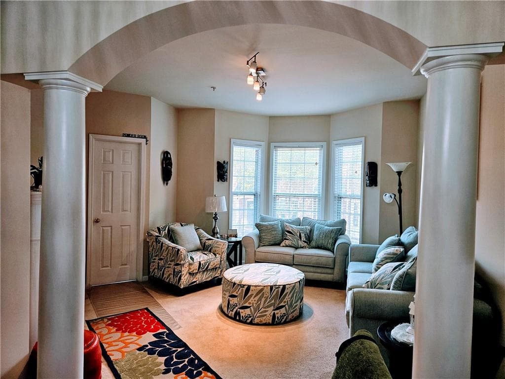 3 bedroom, 3 bathroom, 1,864 sq ft townhouse for sale at 1812 Dunrobin Drive 35, Smyrna, GA 30082 — photo 3