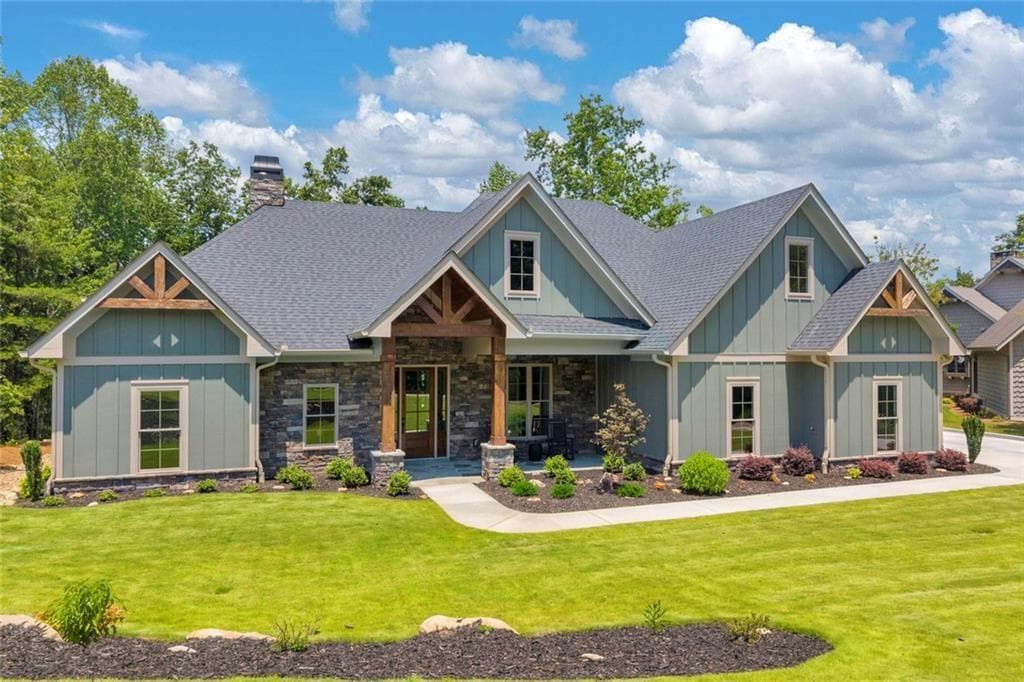 4 bedroom, 4 bathroom, 2,754 sq ft single family residence sold at 410 Edgewater Trail, Toccoa, GA 30577
