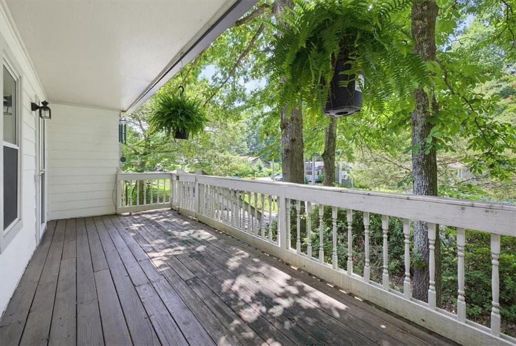 3 bedroom, 2 bathroom, 1,914 sq ft single family residence for sale at 3618 Waverly Oaks Way, Snellville, GA 30039 — photo 9