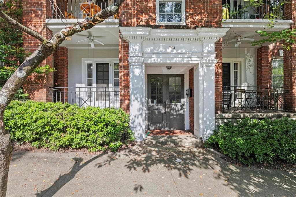 1 bedroom, 1 bathroom, 608 sq ft condominium for sale at 794 Frederica Street 1, Atlanta, GA 30306 — photo 2