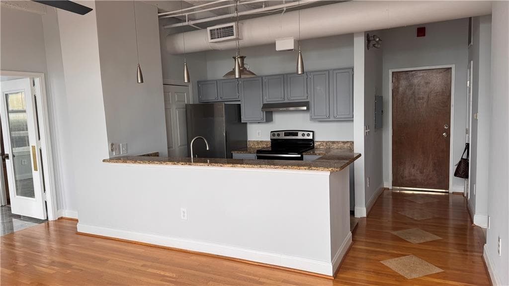 2 bedroom, 2 bathroom, 954 sq ft condominium for sale at 32 Peachtree Street 1506, Atlanta, GA 30303 — photo 7