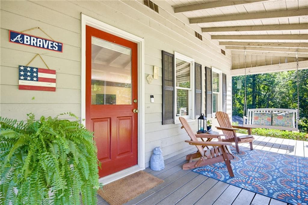 3 bedroom, 2 bathroom, 1,619 sq ft single family residence for sale at 3922 Butterfield Drive, Kennesaw, GA 30152 — photo 3