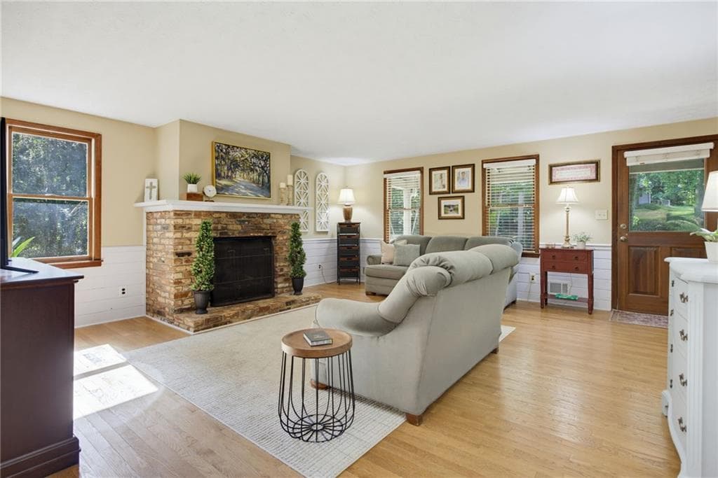 3 bedroom, 2 bathroom, 1,619 sq ft single family residence for sale at 3922 Butterfield Drive, Kennesaw, GA 30152 — photo 6