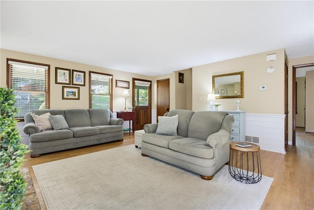 3 bedroom, 2 bathroom, 1,619 sq ft single family residence for sale at 3922 Butterfield Drive, Kennesaw, GA 30152 — photo 9