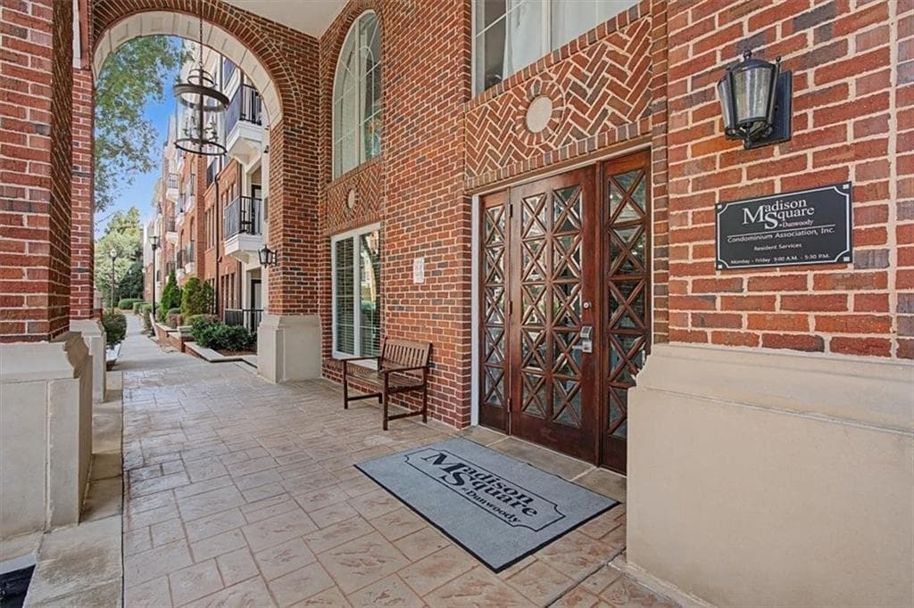 2 bedroom, 2 bathroom, 1,408 sq ft condominium for sale at 1850 Cotillion Drive 1414, Atlanta, GA 30338 — photo 8