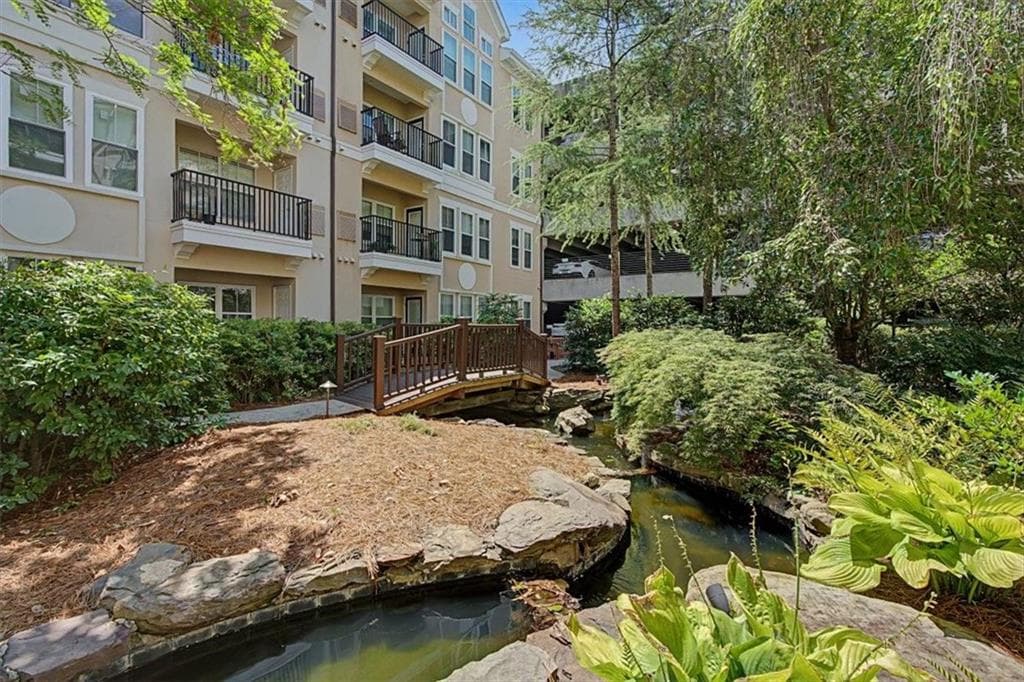 2 bedroom, 2 bathroom, 1,408 sq ft condominium for sale at 1850 Cotillion Drive 1414, Atlanta, GA 30338 — photo 7