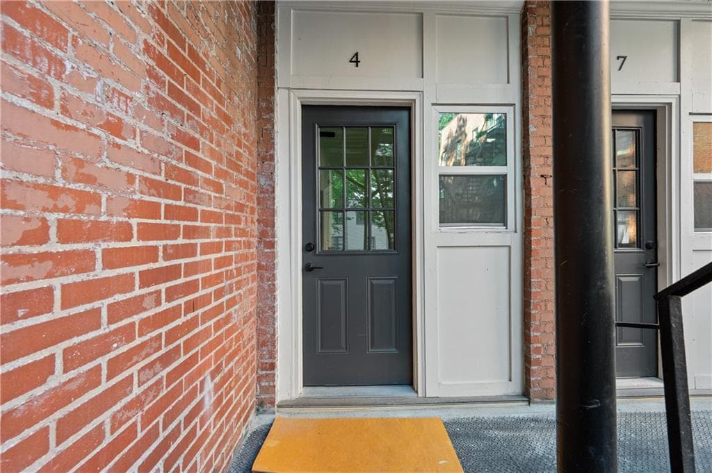 2 bedroom, 2 bathroom, 900 sq ft apartment for rent at 360 Ponce De Leon Avenue 4, Atlanta, GA 30308 for $1,985 a month — photo 2