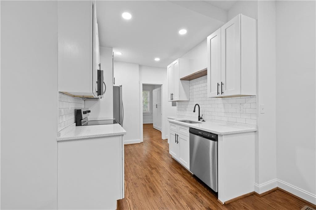 2 bedroom, 2 bathroom, 900 sq ft apartment for rent at 360 Ponce De Leon Avenue 4, Atlanta, GA 30308 for $1,985 a month — photo 6