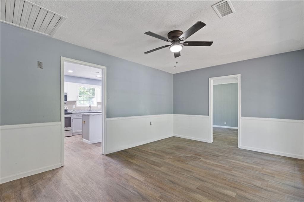 3 bedroom, 2 bathroom, 1,296 sq ft single family residence for sale at 594 Kingston Lane, Conyers, GA 30012 — photo 5