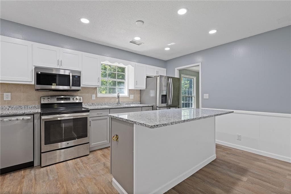 3 bedroom, 2 bathroom, 1,296 sq ft single family residence for sale at 594 Kingston Lane, Conyers, GA 30012 — photo 10