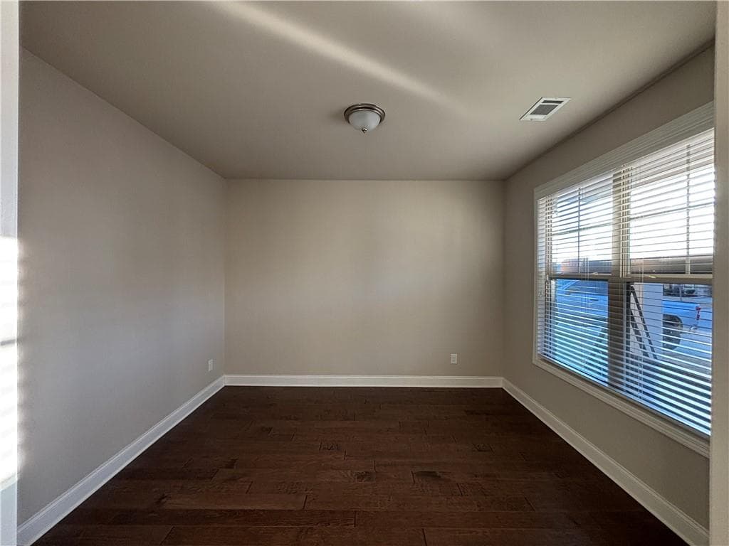 5 bedroom, 4 bathroom, 3,851 sq ft single family residence for sale at 3566 Andover Way, Buford, GA 30519 — photo 4