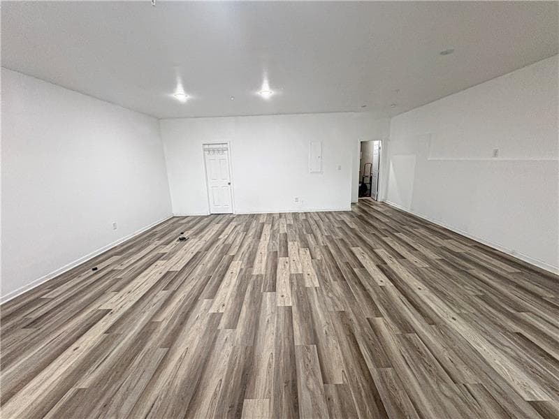 3 bedroom, 3 bathroom, 1,857 sq ft townhouse for rent at 339 Cherryhill Lane R, Woodstock, GA 30188 for $2,500 a month — photo 4