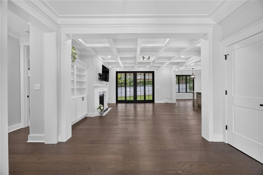 4 bedroom, 4 bathroom, 2,459 sq ft single family residence for sale at 144 Jackson Circle, Marietta, GA 30060 — photo 4